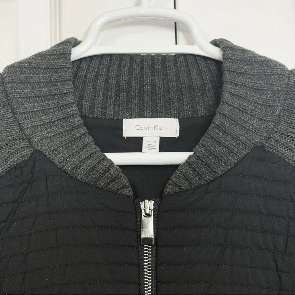 Calvin Klein Gray & Black Mixed Media Quilted Front Zip Sweater Jacket XL